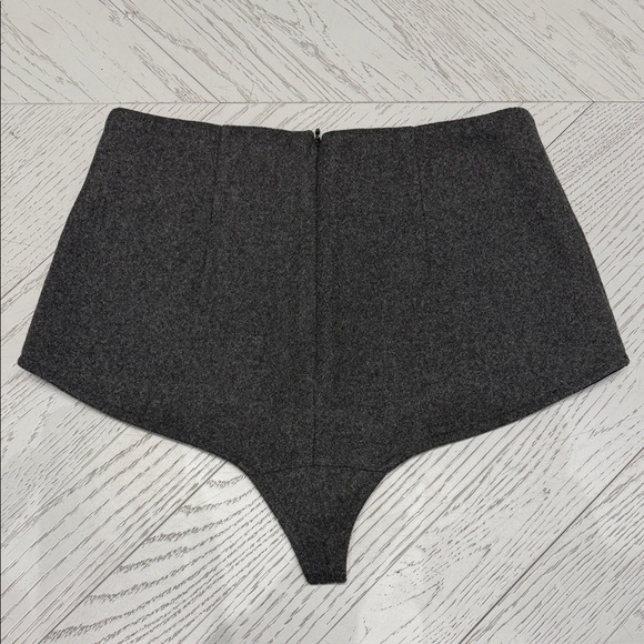 Lioness Charcoal High-Waisted Shorts - Picture 9 of 13